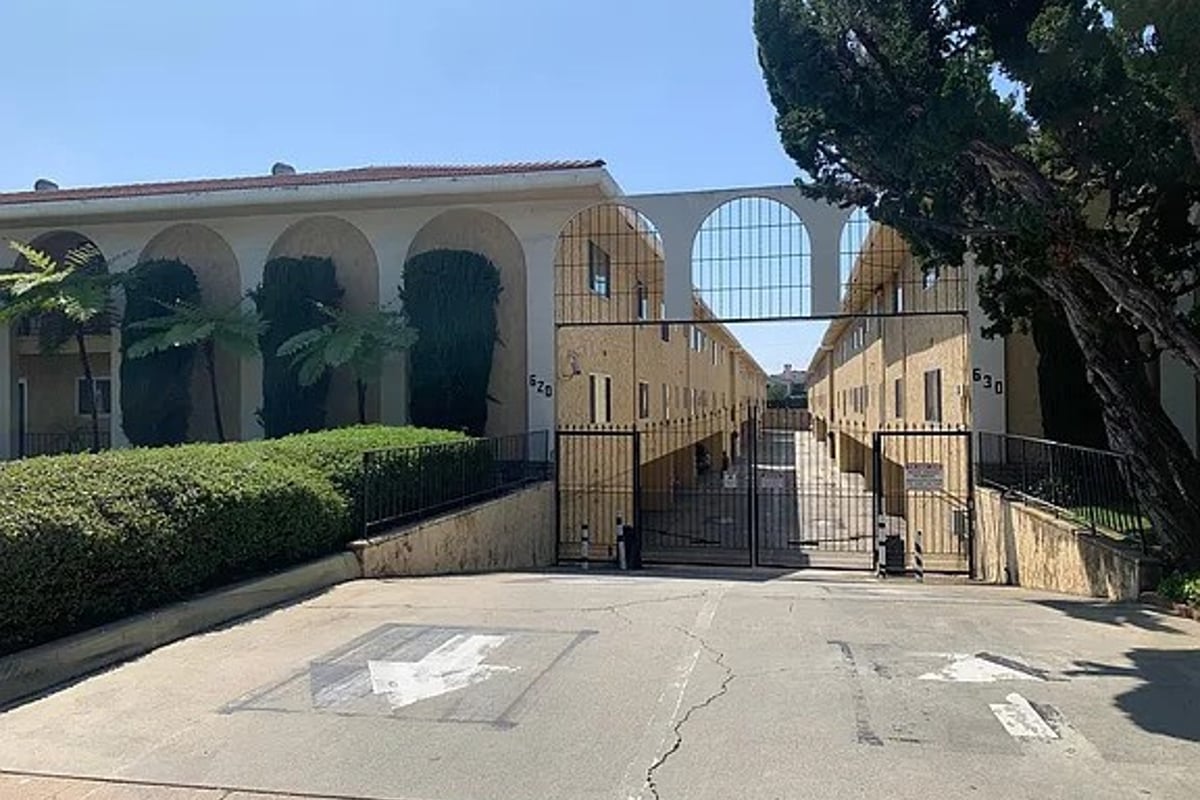 620 W Huntington 213, Arcadia, CA 91007 — photo 1 of 12