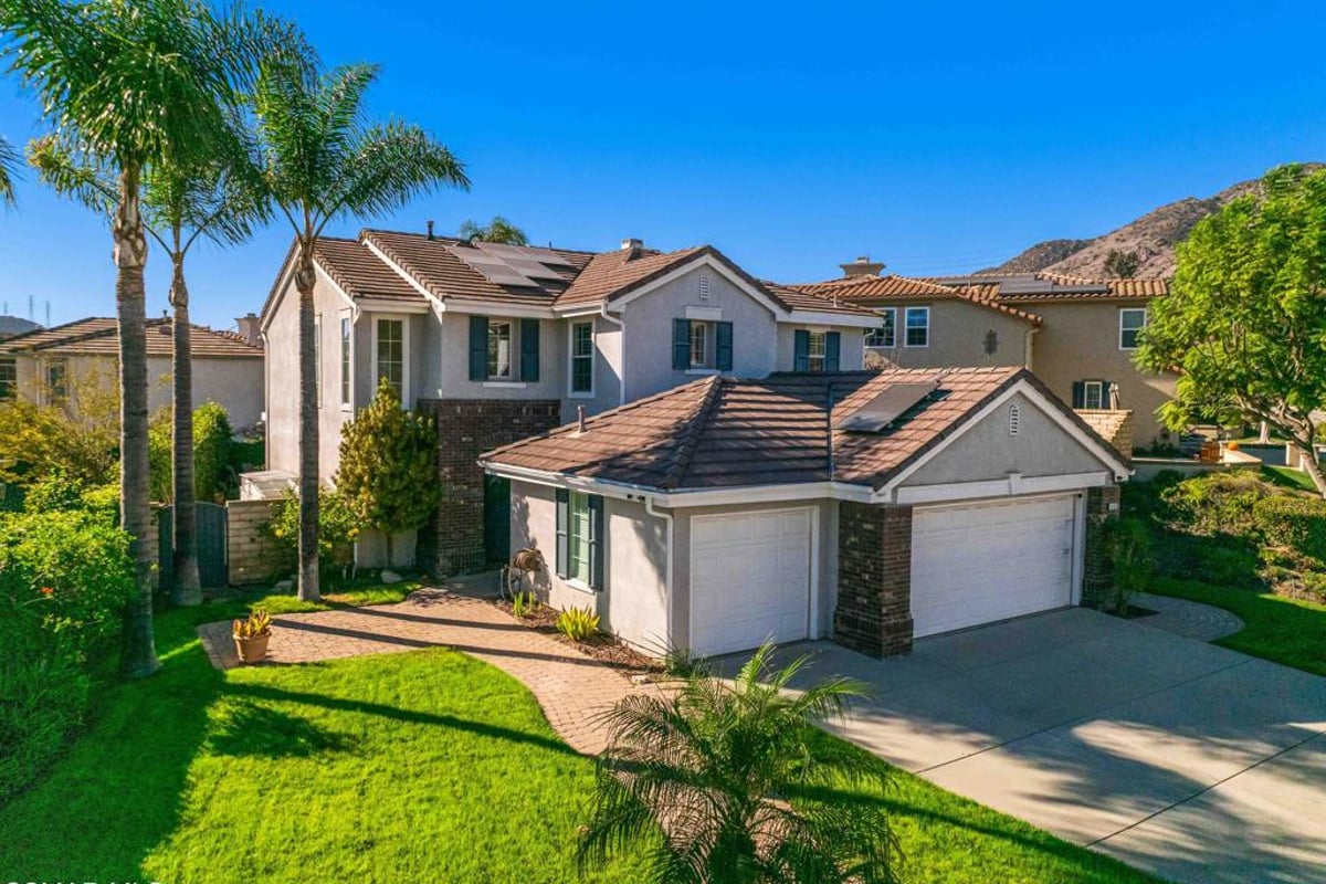 153 Via Escondido, Thousand Oaks, CA 91320 — photo 1 of 60