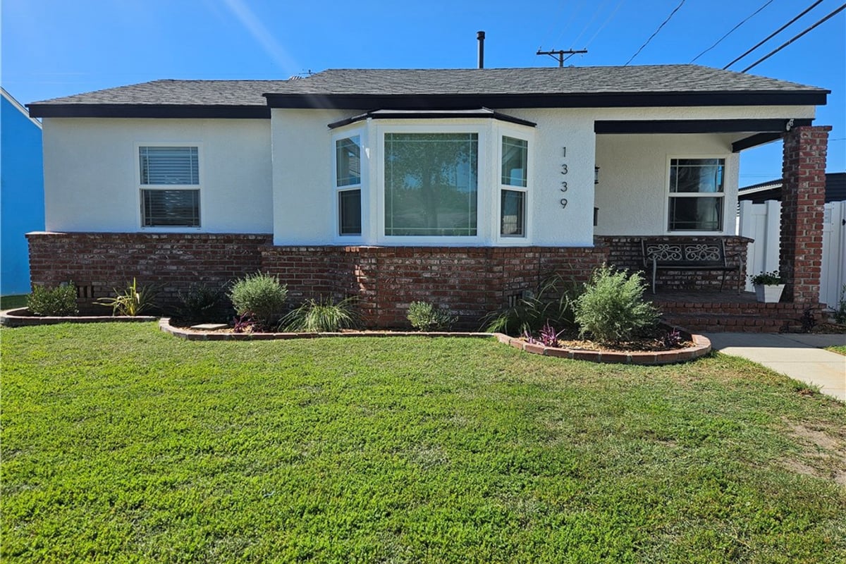 1339 N Kenwood, Burbank, CA 91505 — photo 1 of 23
