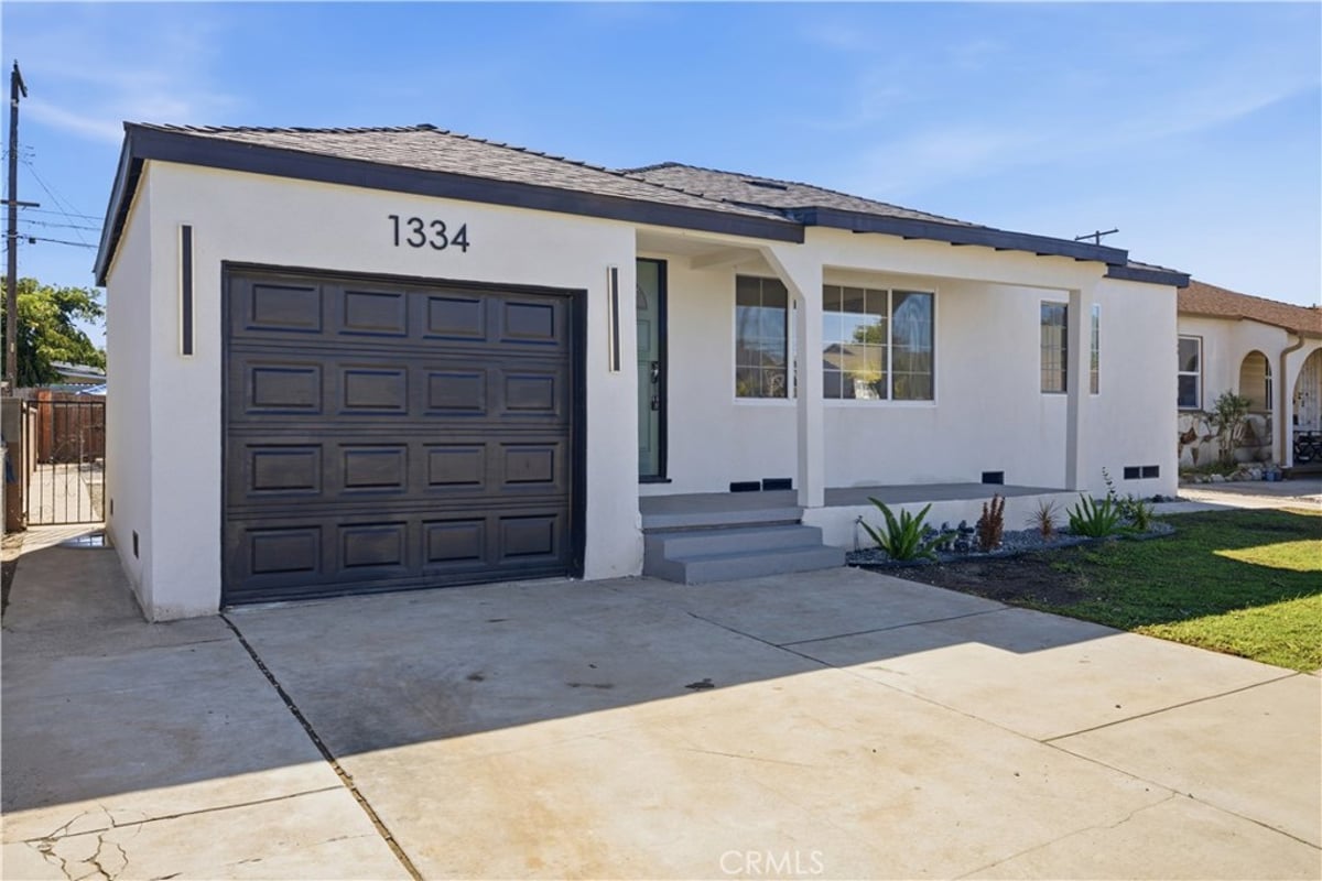 1334 School, Compton, CA 90220 — photo 1 of 31
