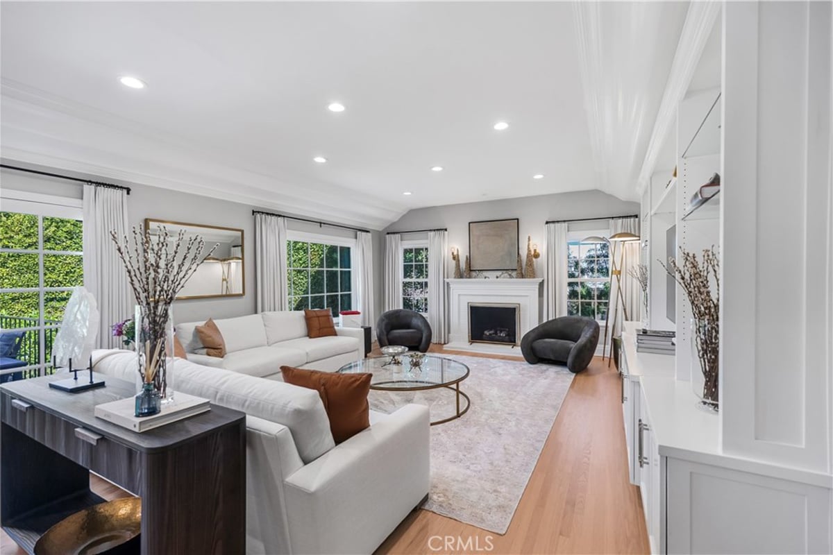 10455 Lindbrook Drive, Los Angeles, CA 90024 — photo 1 of 45