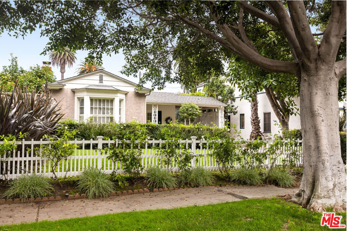 2222 Camden Avenue, Los Angeles, CA 90064 — photo 1 of 28