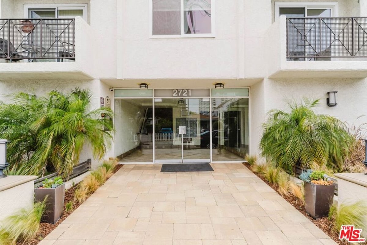 2721 2nd Street 210, Santa Monica, CA 90405 — photo 1 of 36