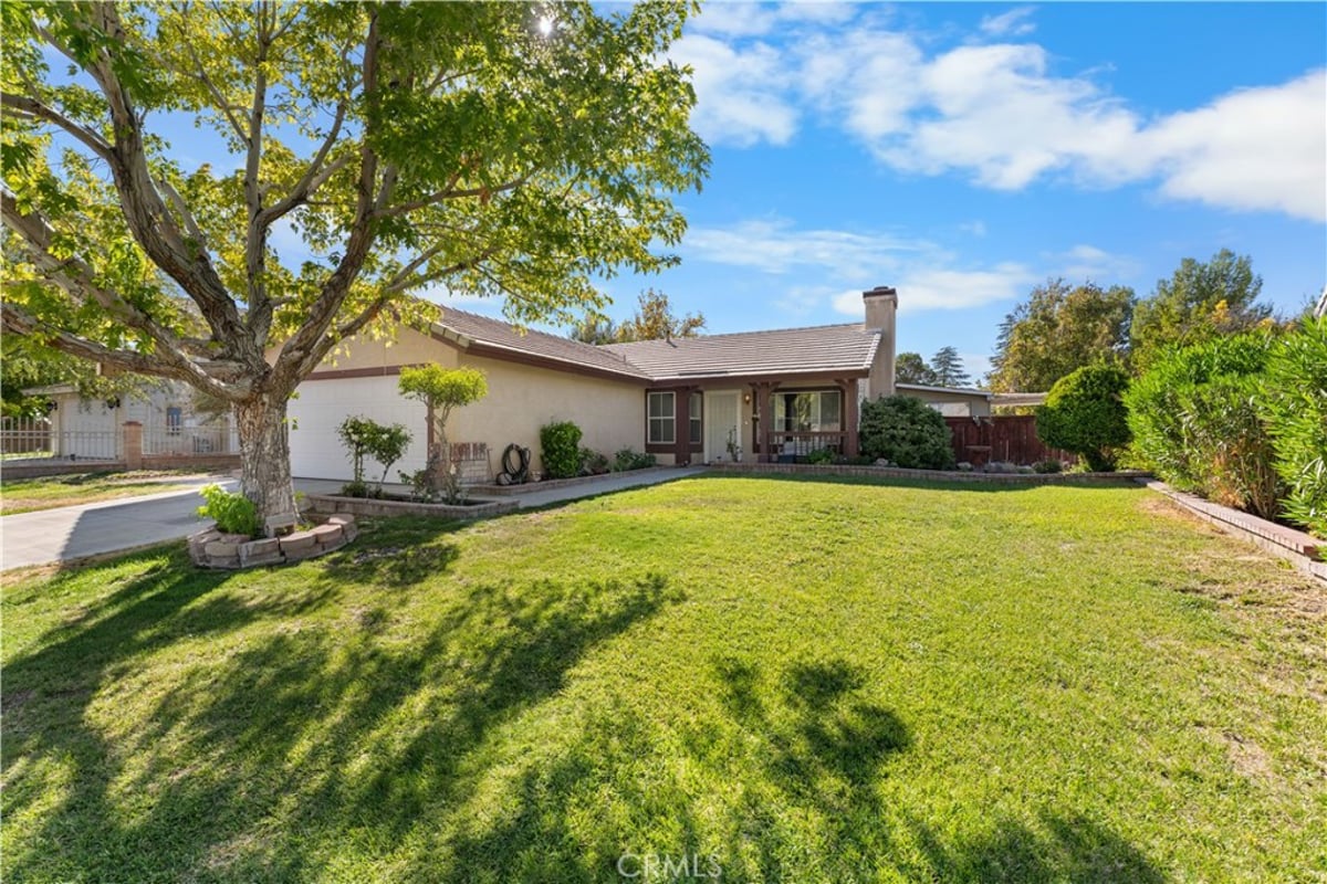 44627 Overland Avenue, Lancaster, CA 93536 — photo 1 of 36