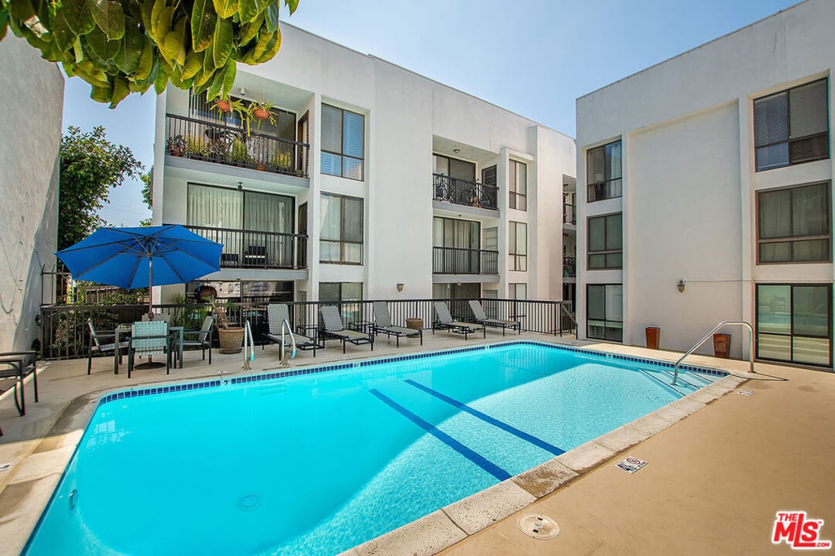 906 N Doheny Drive 510, West Hollywood, CA 90069 — photo 1 of 36
