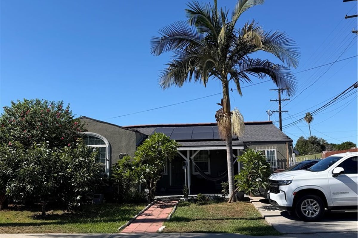 221 N Pearl, Compton, CA 90221 — photo 1 of 4