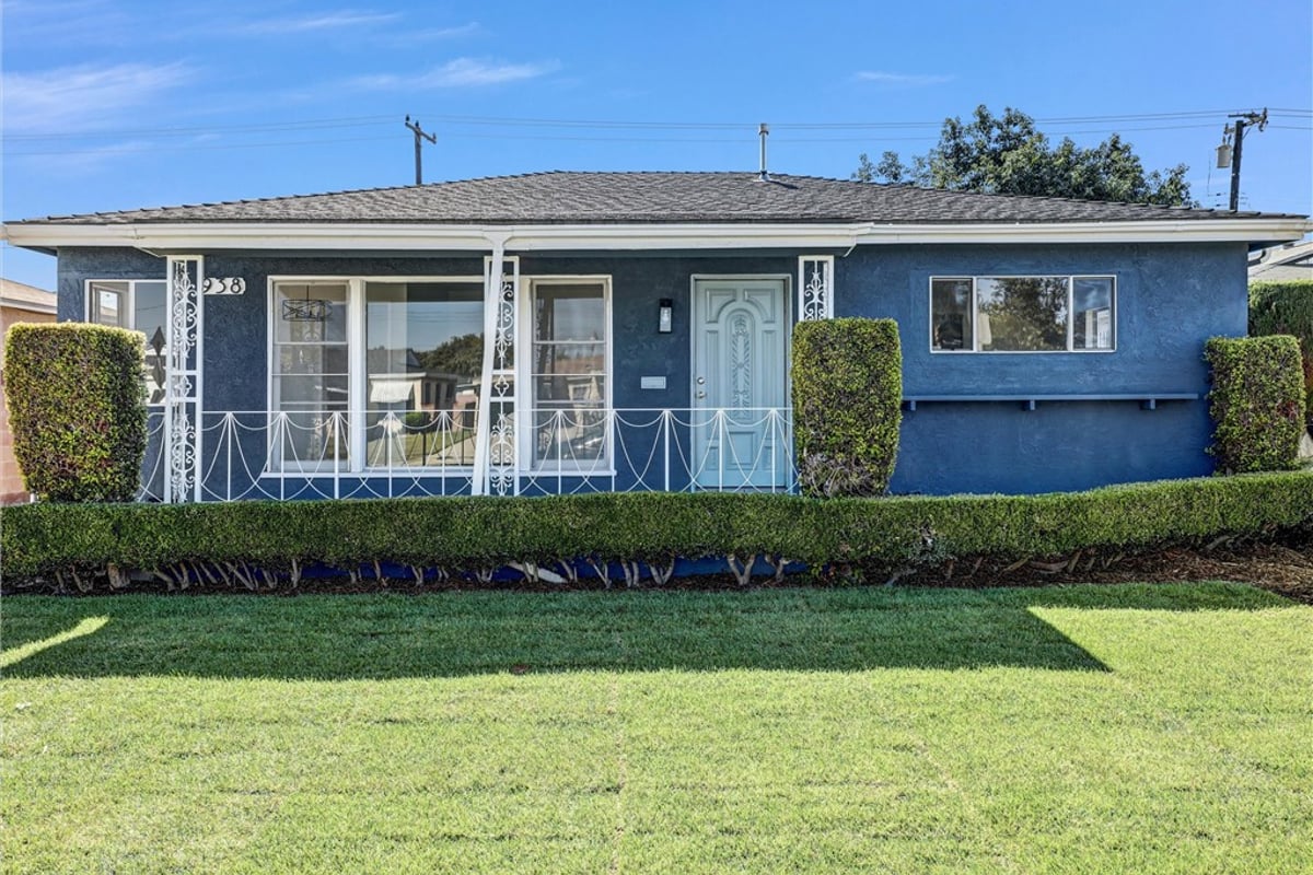 938 W 138th Street, Compton, CA 90222 — photo 1 of 27