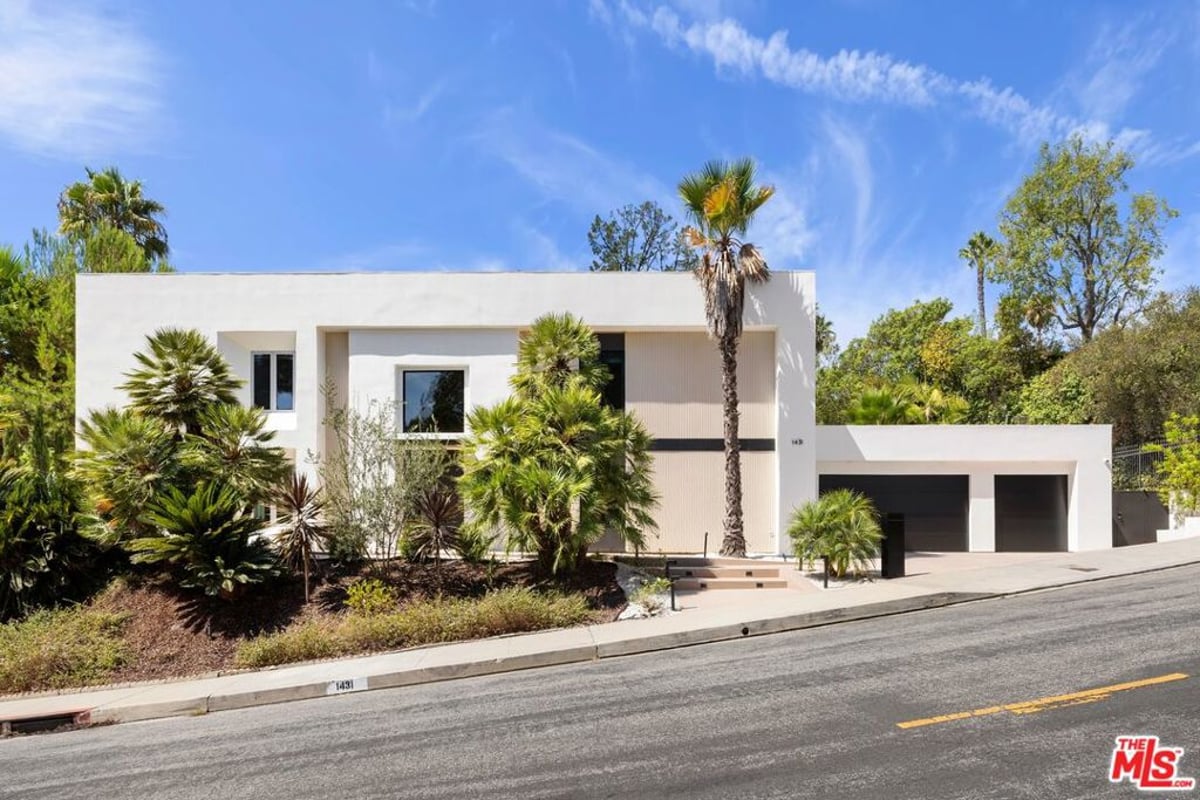 1431 Stradella Road, Los Angeles, CA 90077 — photo 1 of 38