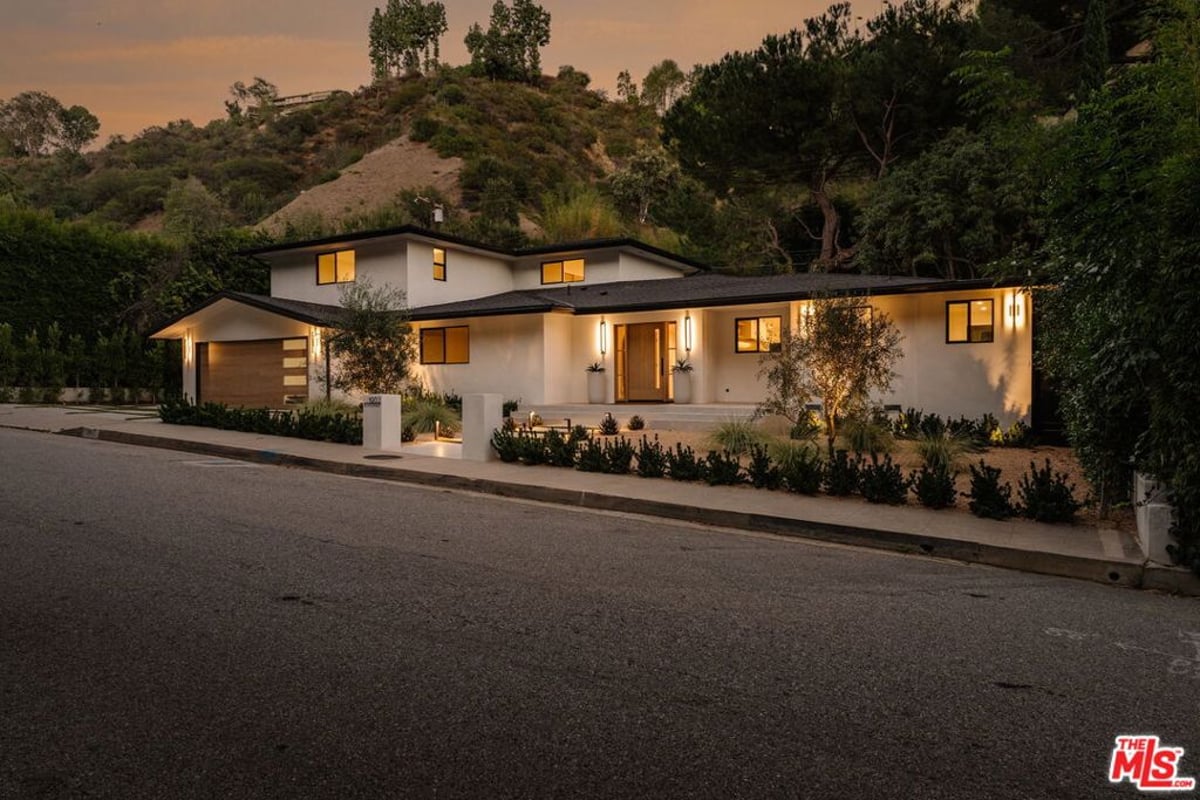 1902 Roscomare Road, Los Angeles, CA 90077 — photo 1 of 22