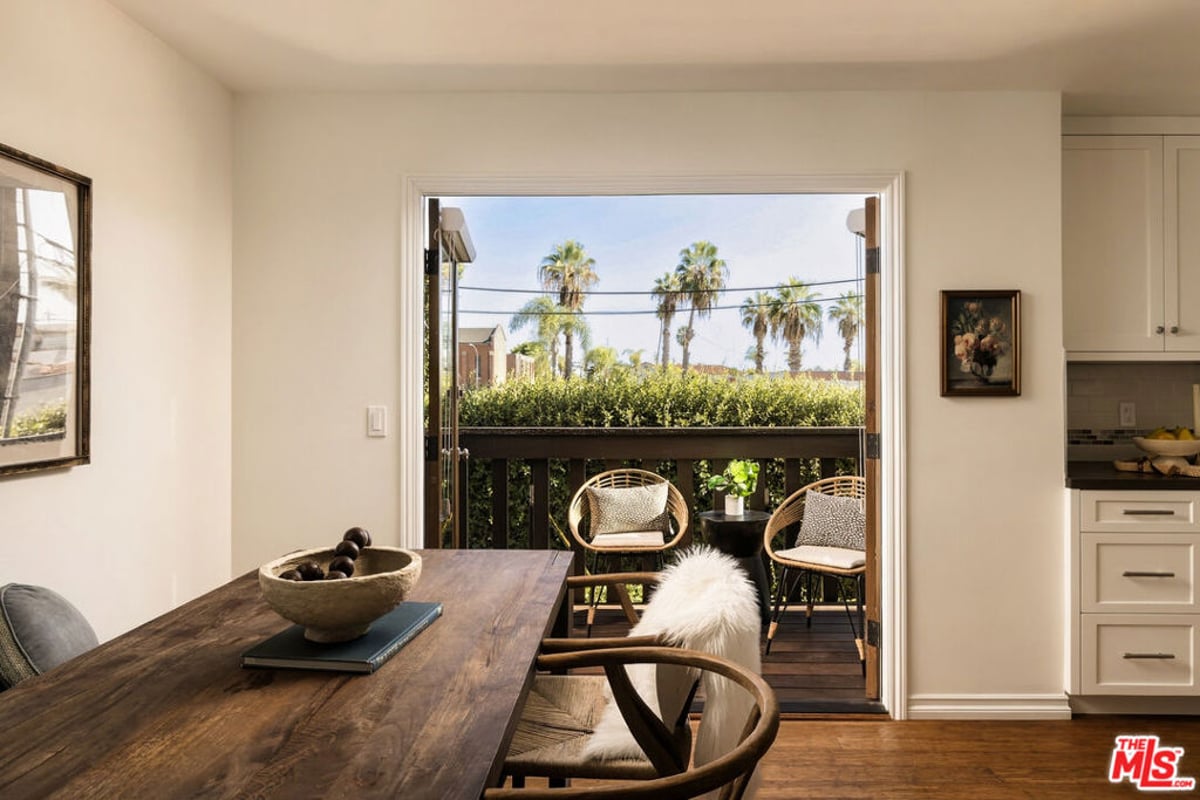 1141 17th Street 4, Santa Monica, CA 90403 — photo 1 of 29