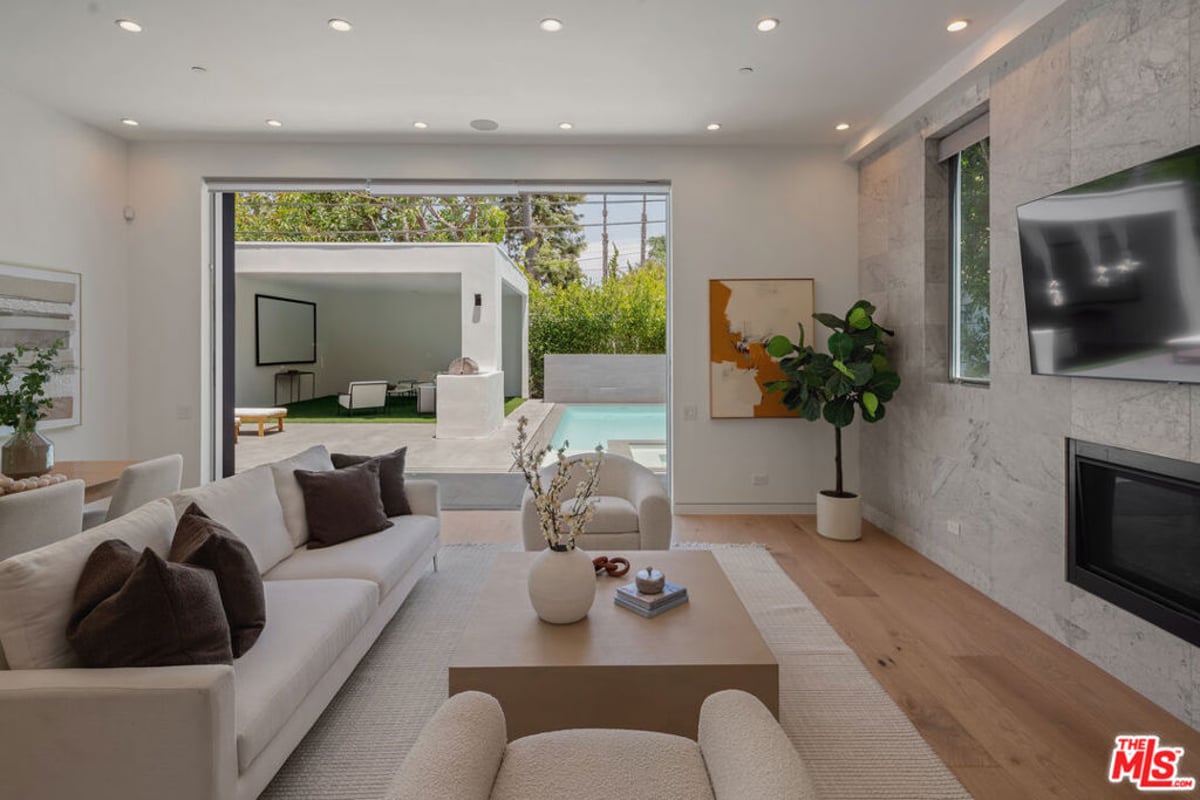 436 Norwich Drive, West Hollywood, CA 90048 — photo 1 of 39