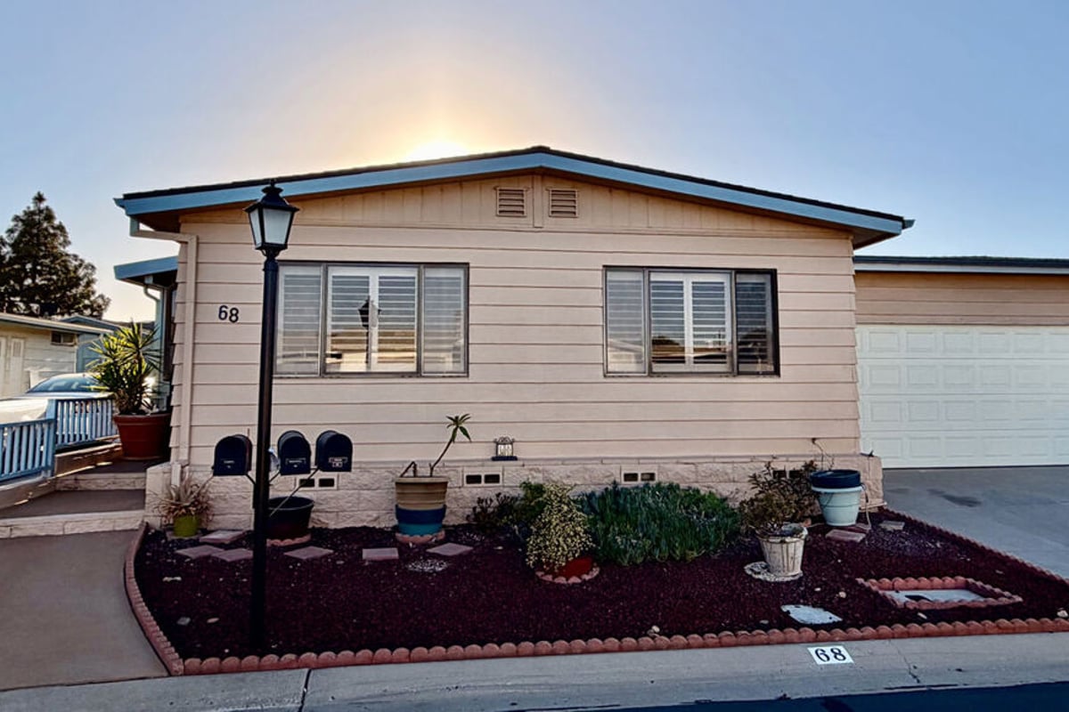 68 Poinsettia Gardens Drive 68, Ventura, CA 93004 — photo 1 of 16