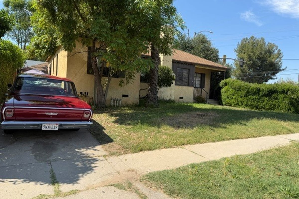 6361 Blucher Avenue, Van Nuys, CA 91411 — photo 1 of 8