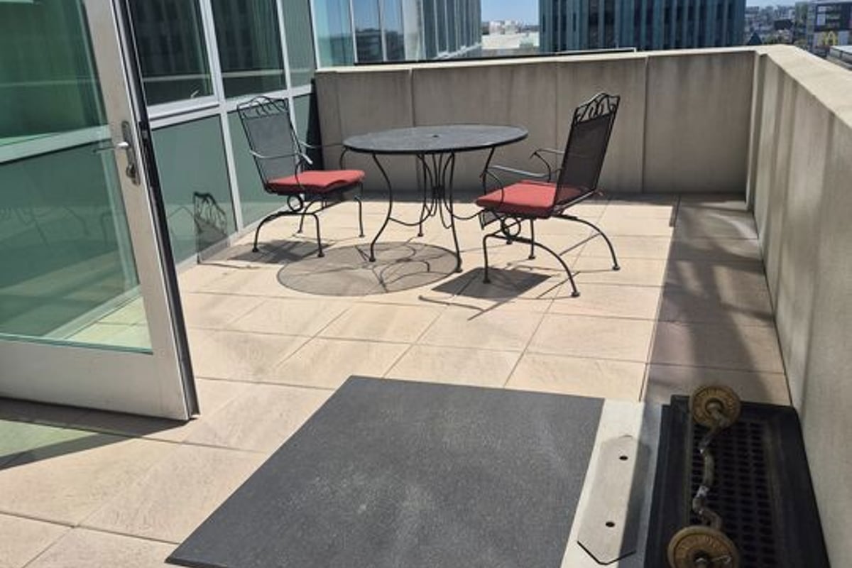 3785 Wilshire Boulevard 703, Los Angeles, CA 90010 — photo 1 of 7