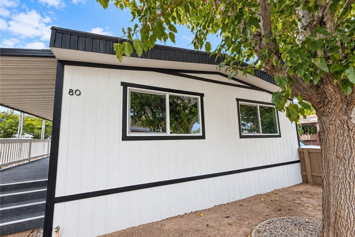 5711 Columbia Way 180, Lancaster, CA 93536 — photo 1 of 21