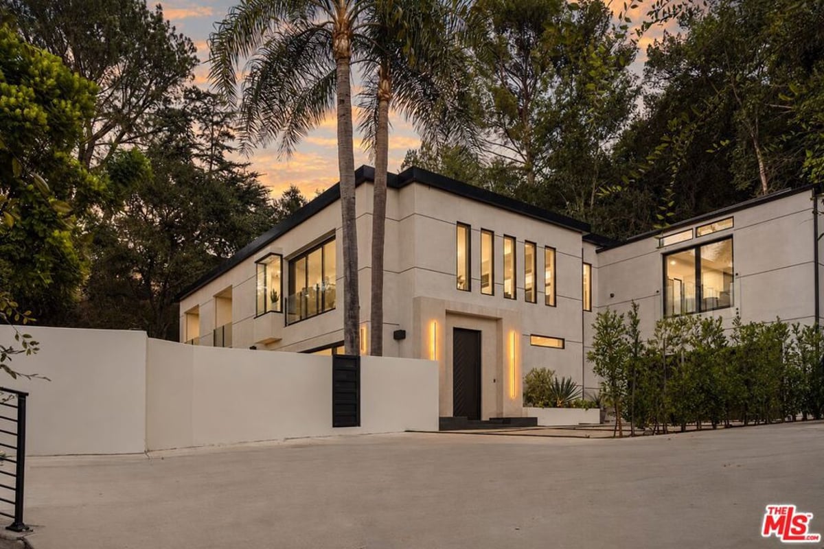 3208 Oakley Drive, Los Angeles, CA 90068 — photo 1 of 61