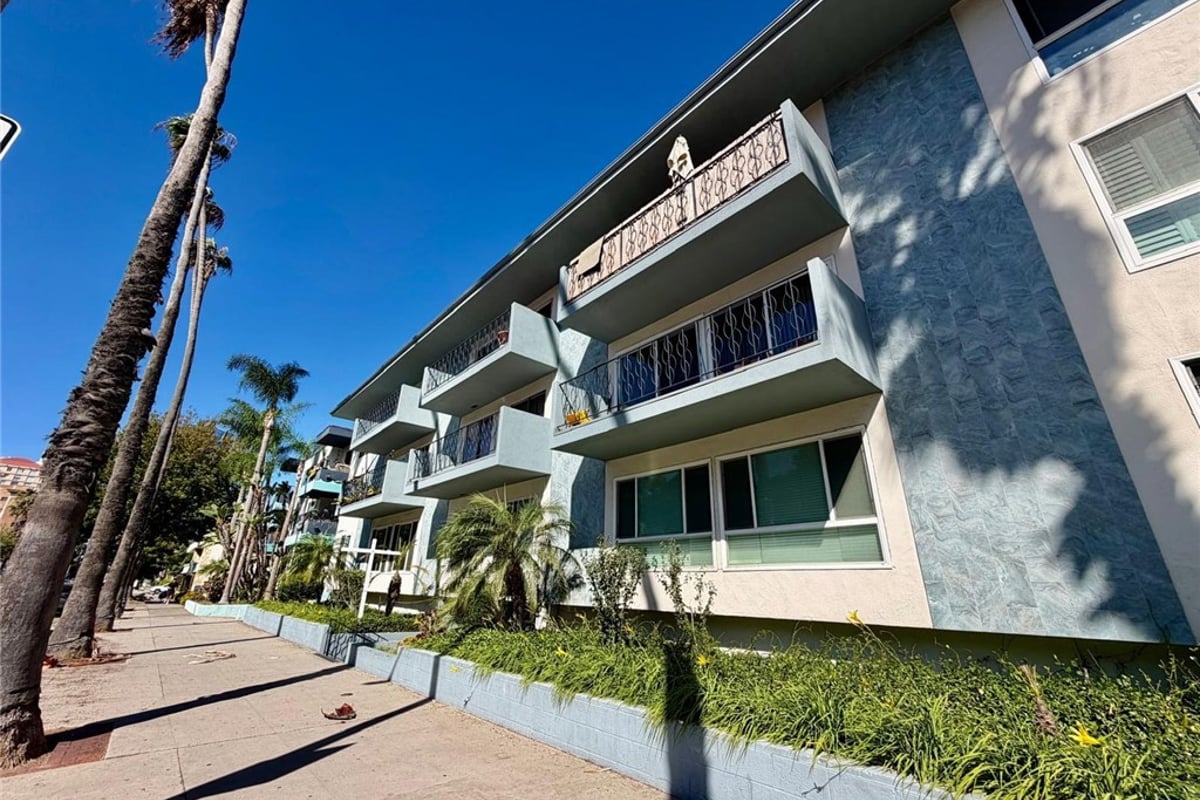 1139 E Ocean Boulevard 108, Long Beach, CA 90802 — photo 1 of 28