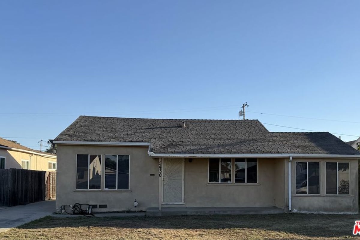 5430 W 119th Street, Inglewood, CA 90304 — photo 1 of 18