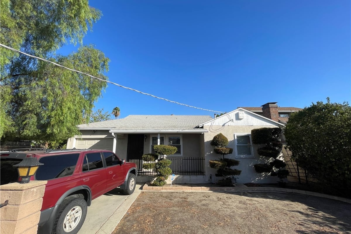 11751 Arminta, North Hollywood, CA 91605 — photo 1 of 9