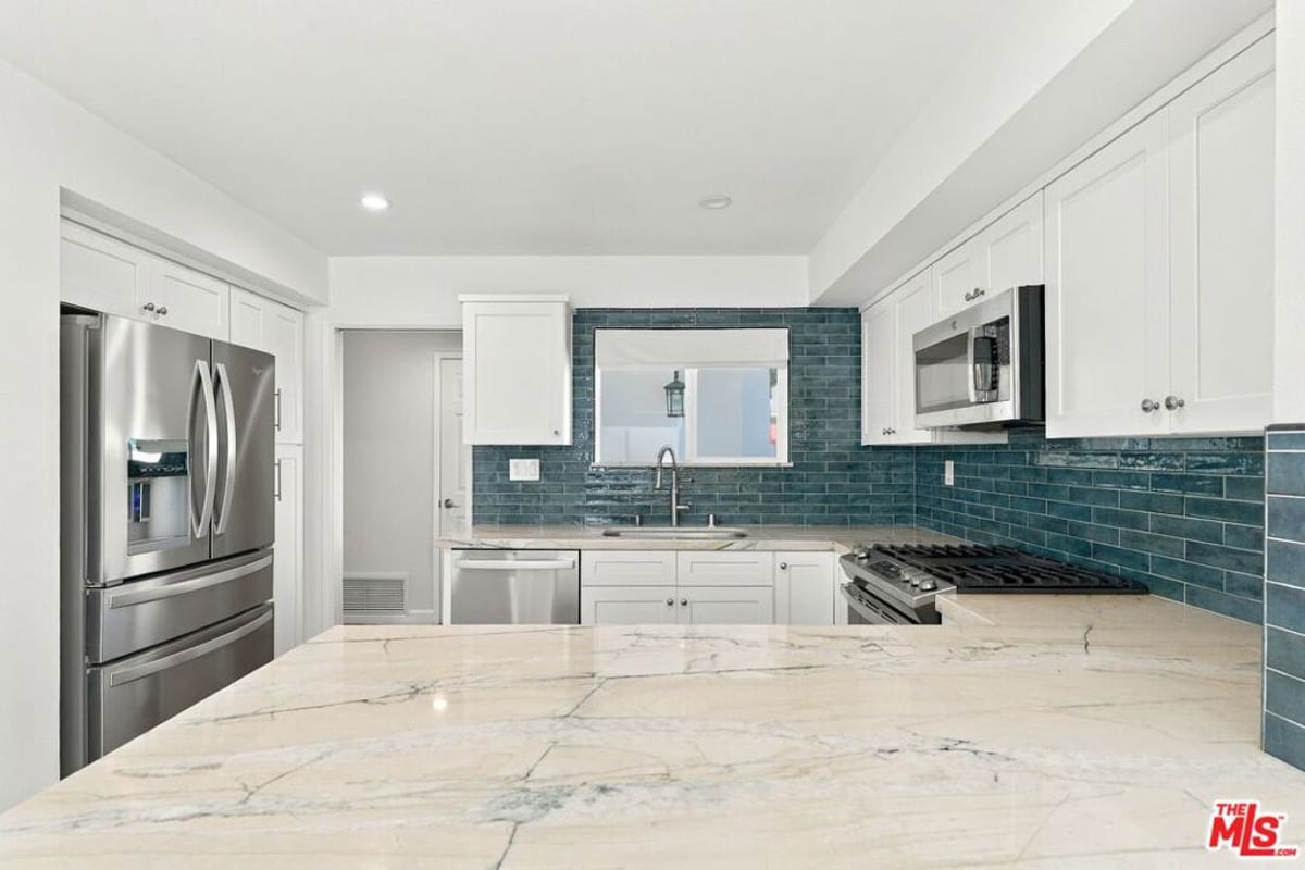 3660 Keel Avenue, Oxnard, CA 93035 — photo 1 of 27