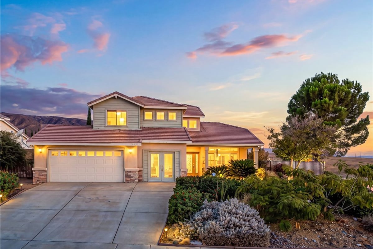 42025 Allan Drive, Lancaster, CA 93536 — photo 1 of 72