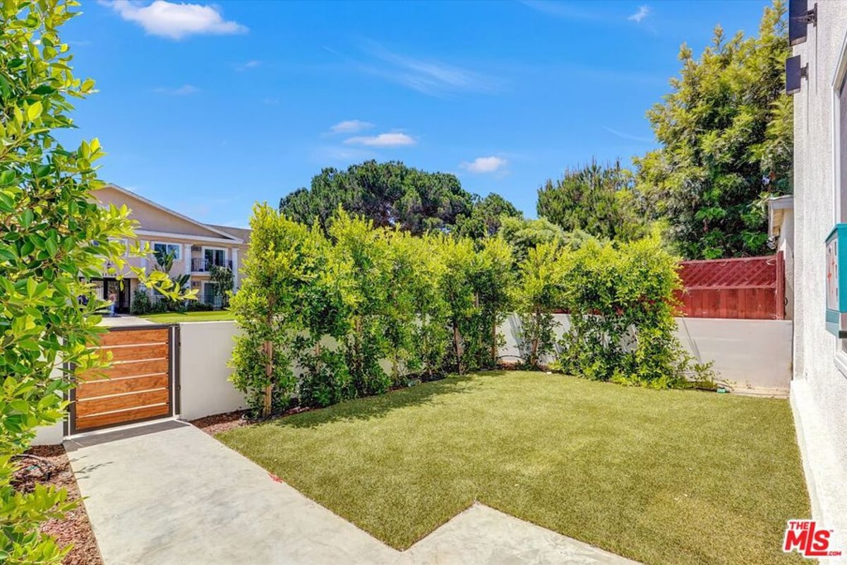 11803 National Boulevard, Los Angeles, CA 90064 — photo 1 of 22