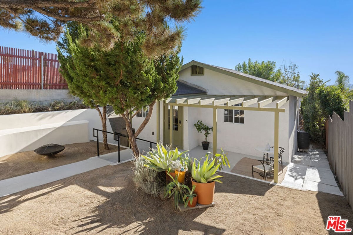 3174 Weldon Avenue, Los Angeles, CA 90065 — photo 1 of 30