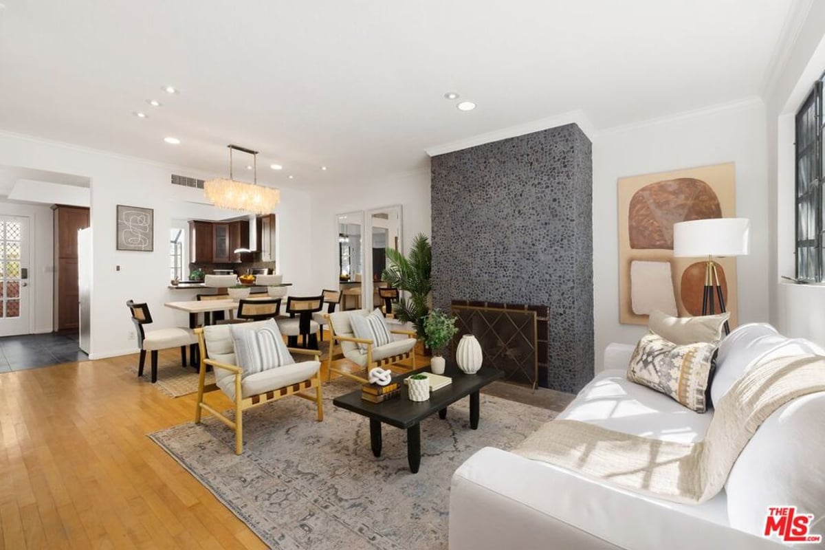 202 San Vicente Boulevard 12, Santa Monica, CA 90402 — photo 1 of 21
