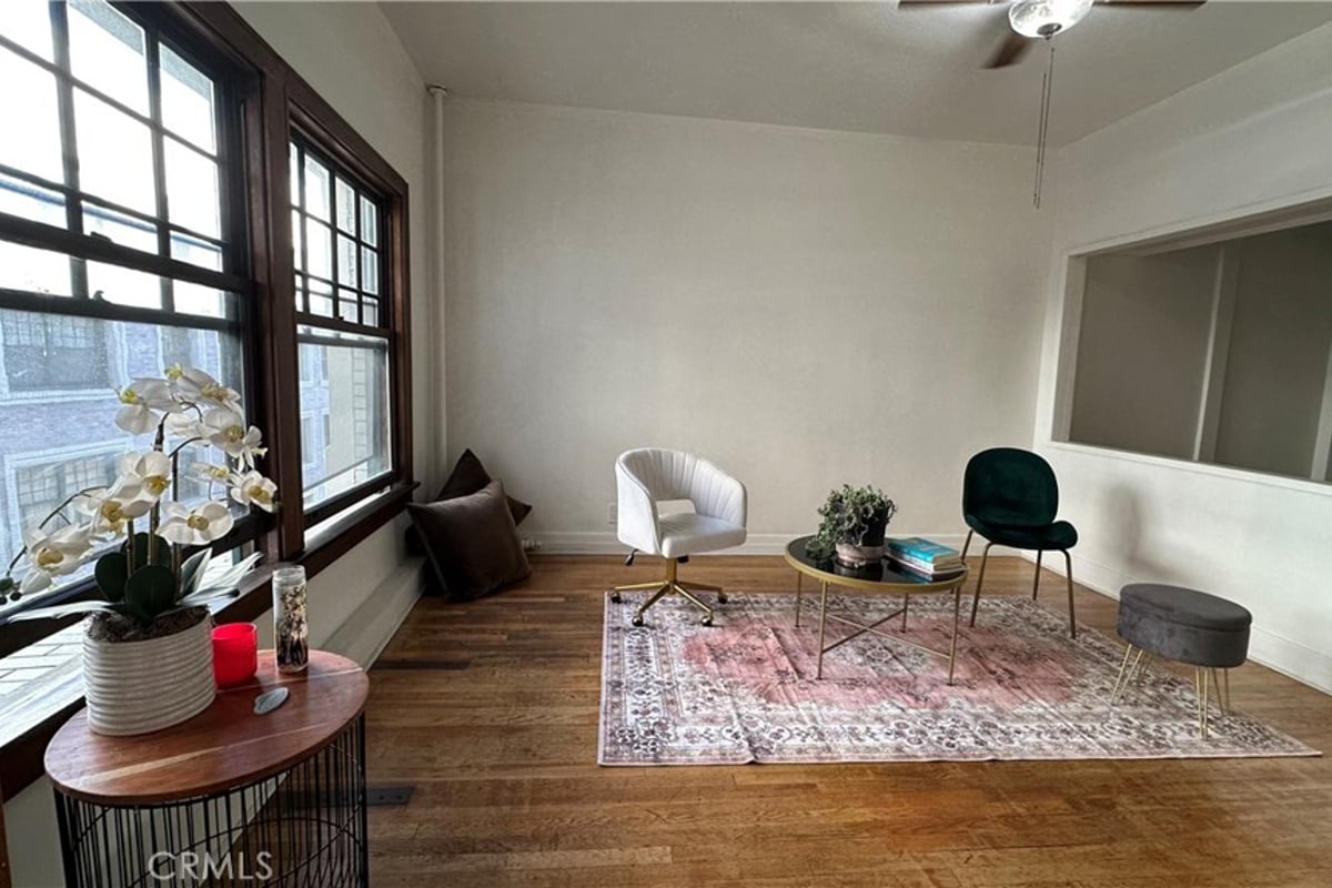 2121 James M Wood Boulevard W 316, Los Angeles, CA 90006 — photo 1 of 1