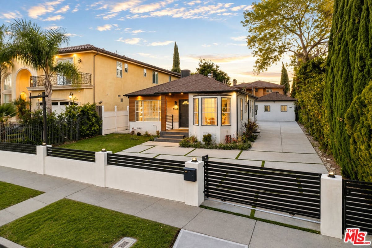 5143 Newcastle Avenue, Encino, CA 91316 — photo 1 of 33