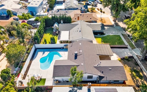16052 16050 Bahama Street, North Hills, CA 91343