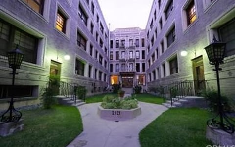 2121 James M Wood Boulevard 205, Los Angeles, CA 90006