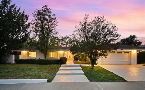22615 Dardenne Street, Calabasas, CA 91302