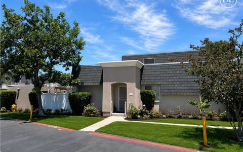 19242 Hamlin 1, Reseda, CA 91335