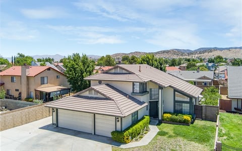 2102 Redrock Ct, Palmdale, CA 93551