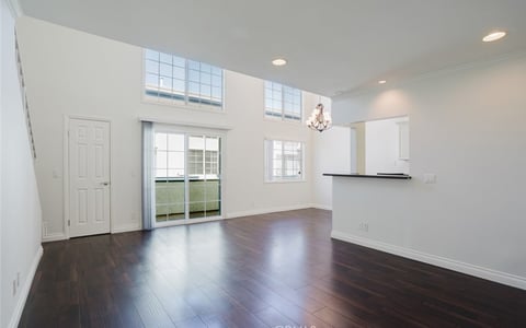 21529 Saticoy Street 217, Canoga Park, CA 91304