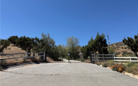 34773 Shady Lane Road, Agua Dulce, CA 91390