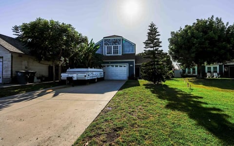 1977 El Cajon Circle, Oxnard, CA 93035