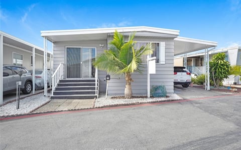 17705 S Western 64, Gardena, CA 90248