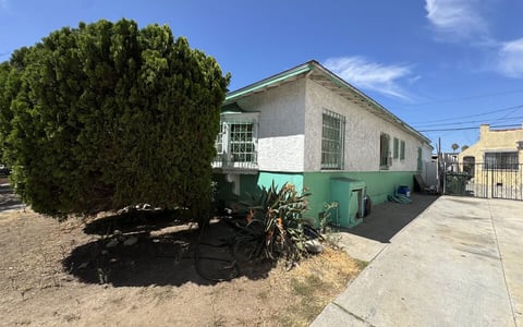 1725 S Highland Avenue, Los Angeles, CA 90019