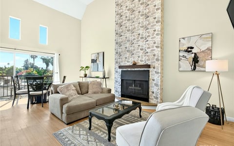 4660 Coldwater Canyon Avenue 20, Studio City, CA 91604