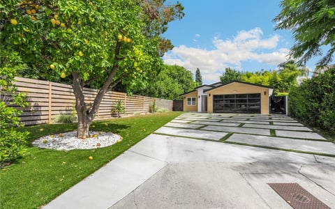 4656 Greenbush, Sherman Oaks, CA 91423