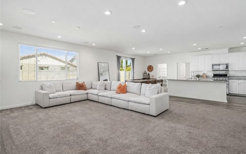 45025 43rd W, Lancaster, CA 93536