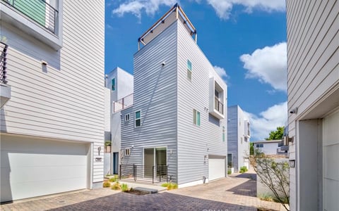 1937 Griffith Park Boulevard, Silver Lake, CA 90039