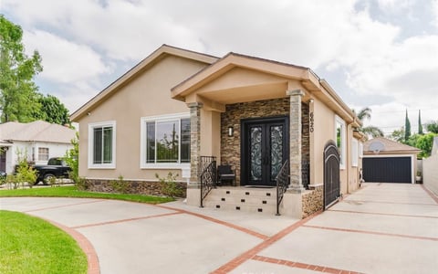 6620 Costello Avenue, Van Nuys, CA 91405