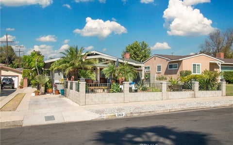 1717 Phillips Way, Highland Park, CA 90042