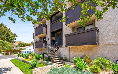 5252 Agnes 2, Valley Village, CA 91607