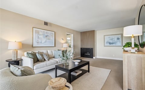 277 Pleasant Street 206, Pasadena, CA 91101