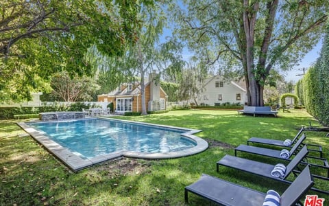 15235 Valley Vista Boulevard, Los Angeles, CA 91403