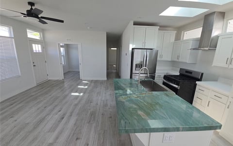 1 Heather, Northridge, CA 91324